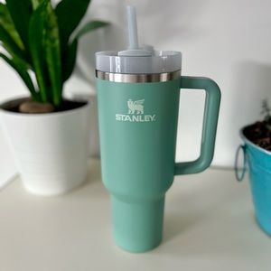 NEW Stanley H2.0 FlowState Tumbler - 40 oz (Eucalyptus)